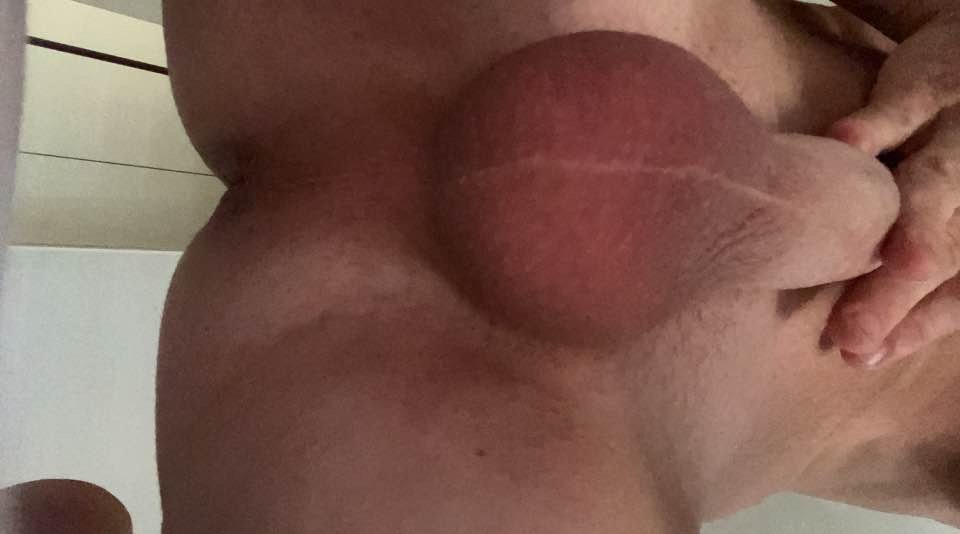 Piper plays with piss. Let me know if you want this whores Kik #OxsJt4Tc