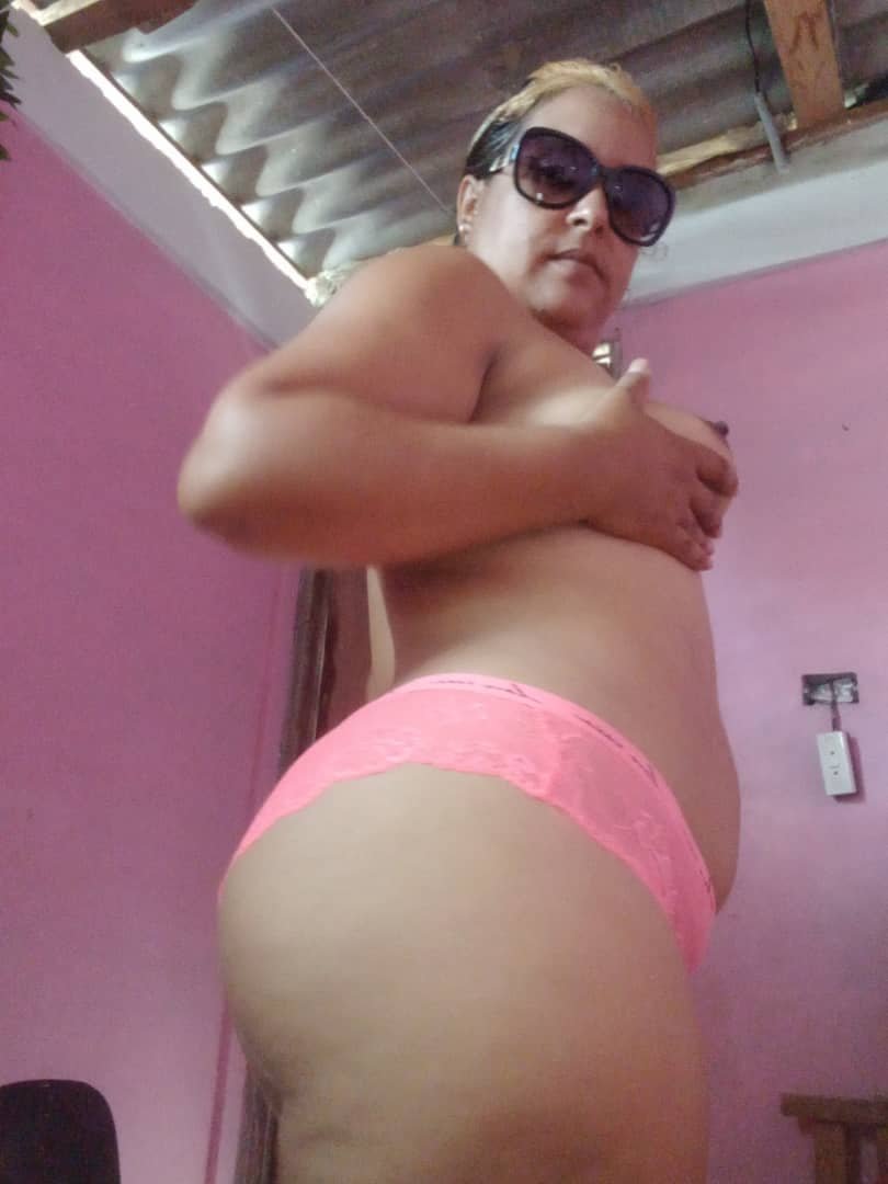 Chubby hot #P34IDsl7