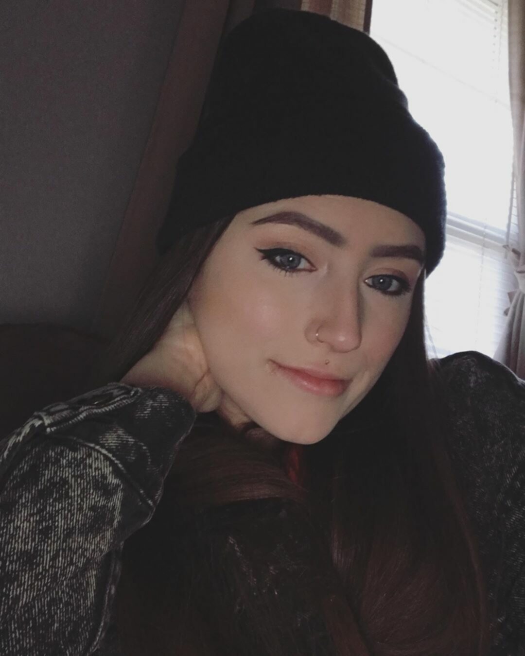 Emily-1 #OpXCOLqR