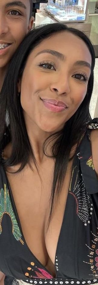 Tayshia Adams getsme Instantly 🍆 what I would love to do with Beautiful Goddess has me Edging Hard #icUFlcf0