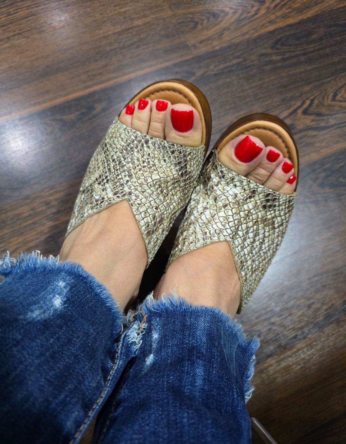 Mature hotwife Toes #qUM6WvUG